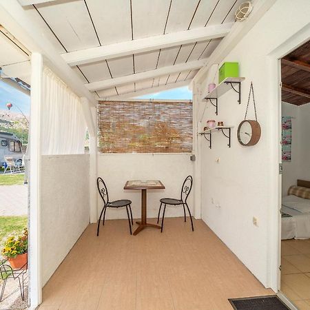 Camp Mali Bungalow Baska  Bagian luar foto